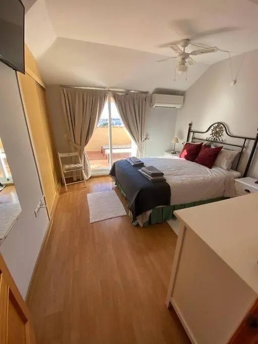 Appartement Carvajal, 2-Bedroom Sea View Penthouse Apt Fuengirola