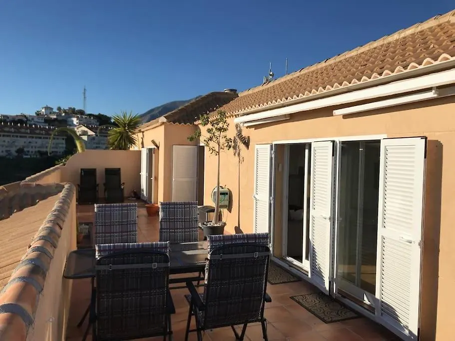 Carvajal, 2-Bedroom Sea View Penthouse Apt Fuengirola 0*,  Spanje