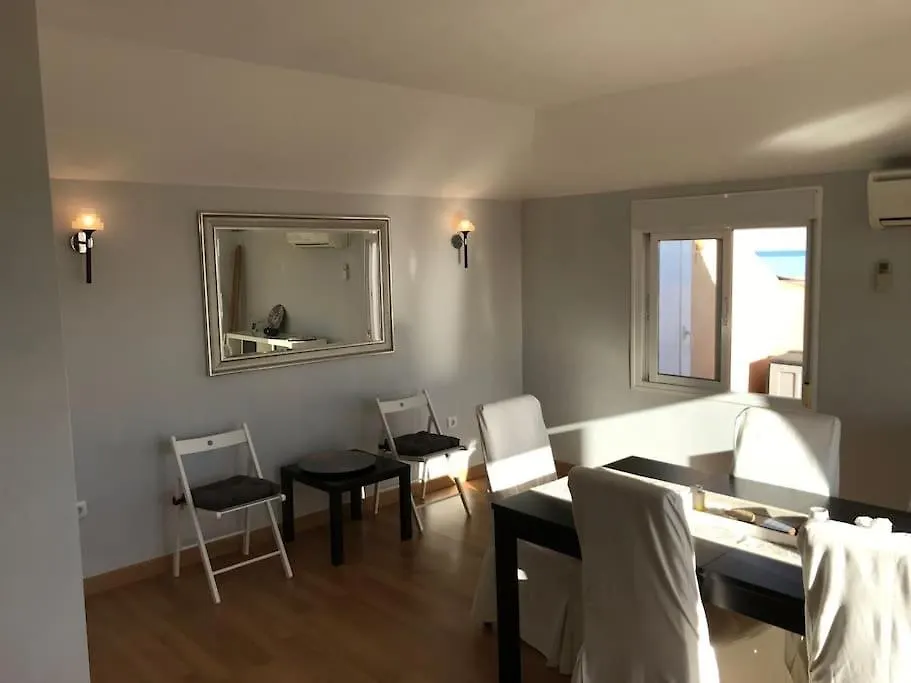 Carvajal, 2-Bedroom Sea View Penthouse Apt Fuengirola Appartement