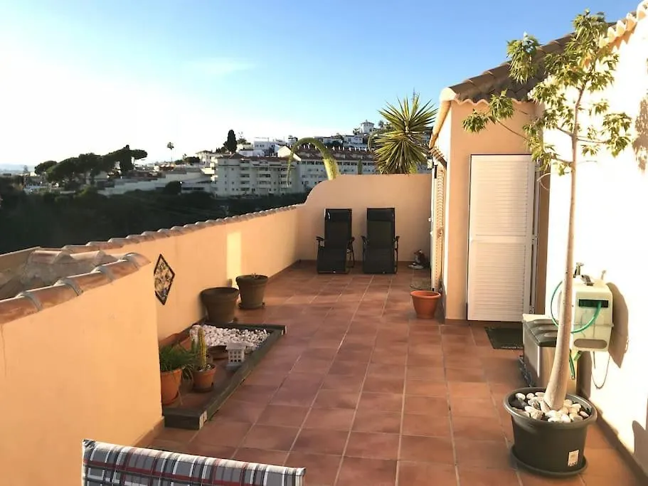 Carvajal, 2-Bedroom Sea View Penthouse Apt Fuengirola 0*,  Spanje
